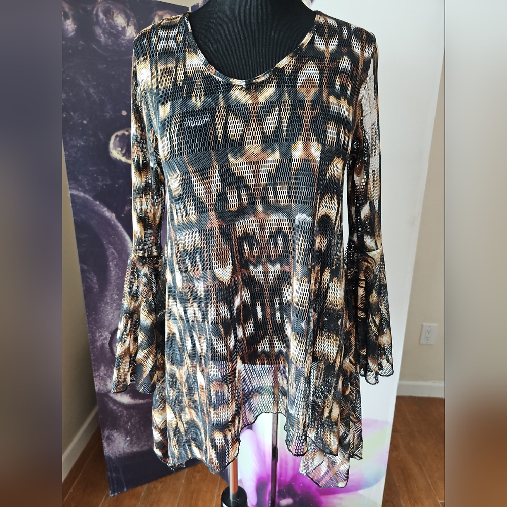 DOR DOR Couture Women's Mesh Sheer Scoop Neck Long Bell Flare‎ Sleeve Top M